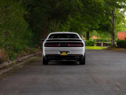 Used 2018 Dodge Challenger SXT Plus RWD image 34