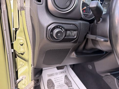Used 2021 Jeep Wrangler Sport AWD/4WD image 16