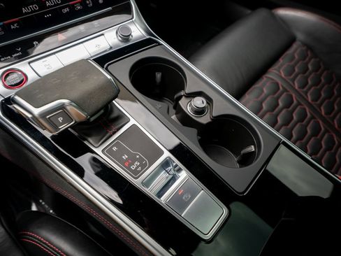 Used 2022 Audi RS 6 AWD/4WD image 47