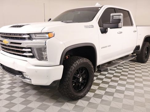 Used 2022 Chevrolet Silverado 2500 High Country w/ Safety Package II AWD/4WD image 10