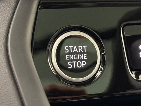 Used 2025 Audi Q5 Premium w/ 19" Wheel Package image 22