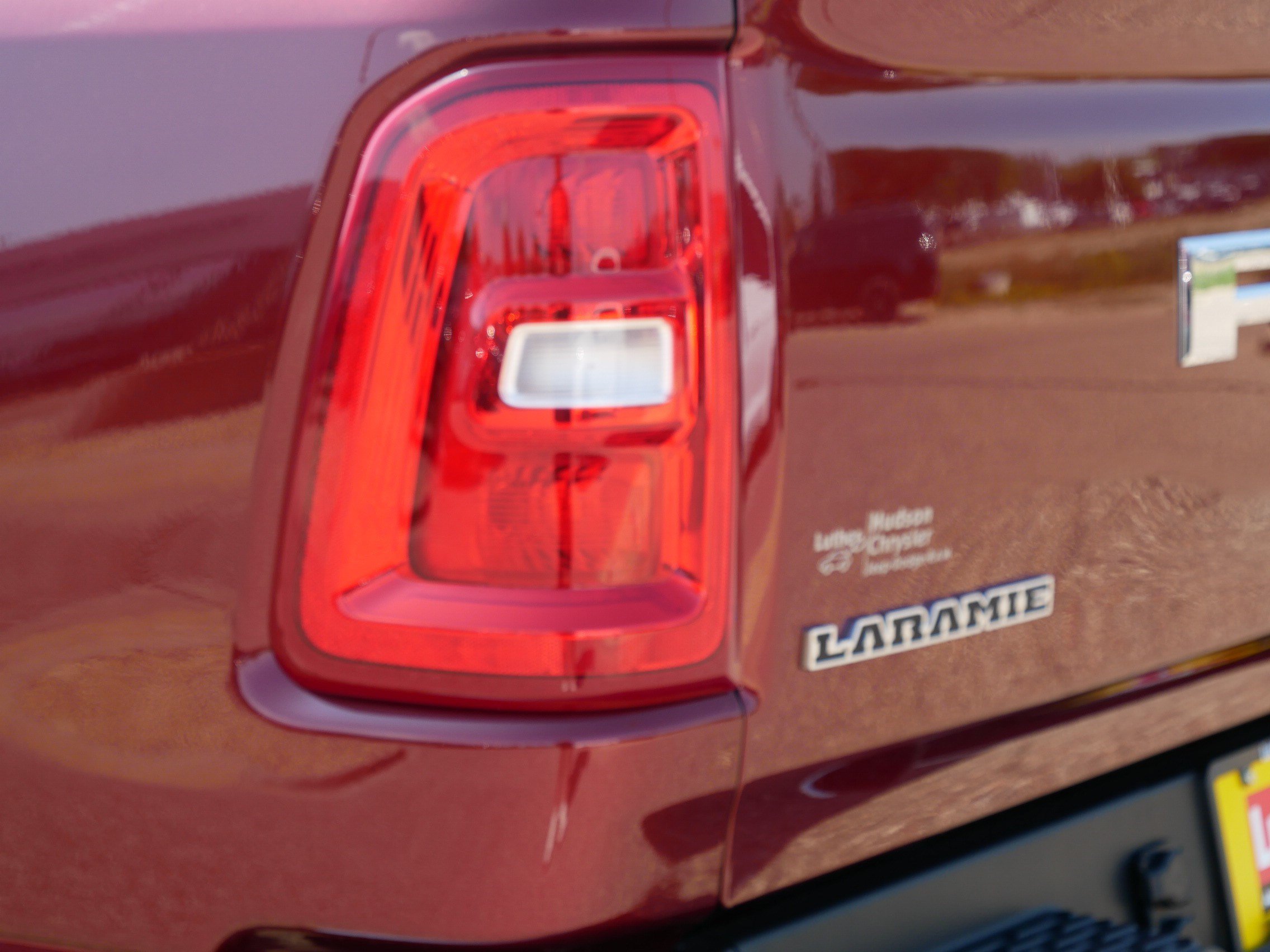 Used 2025 RAM 1500 Laramie w/ Advanced Safety Group II AWD/4WD image 17
