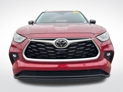 Used 2023 Toyota Highlander XLE