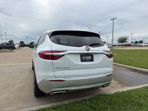 Used 2021 Buick Enclave Essence w/ Sound and Sites Package FWD image 10