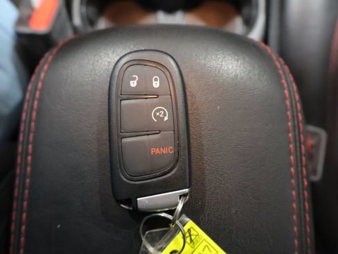 Used 2021 Jeep Cherokee Trailhawk AWD/4WD image 25