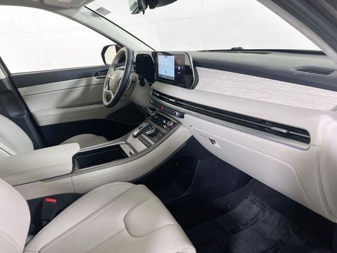 Used 2023 Hyundai Palisade Calligraphy image 32