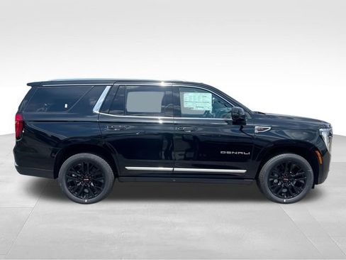 New 2026 GMC Yukon Denali w/ Sun & Power Step Package AWD/4WD image 9
