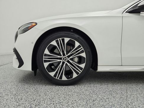 Used 2025 Mercedes-Benz E 350 Sedan w/ Winter Package image 18
