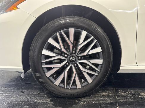Used 2026 Nissan Altima 2.5 SV AWD/4WD image 6