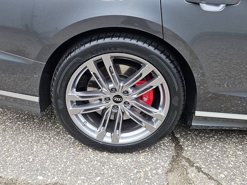 Certified 2023 Audi S8 AWD/4WD image 9