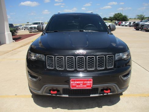 Used 2017 Jeep Grand Cherokee Trailhawk AWD/4WD image 12