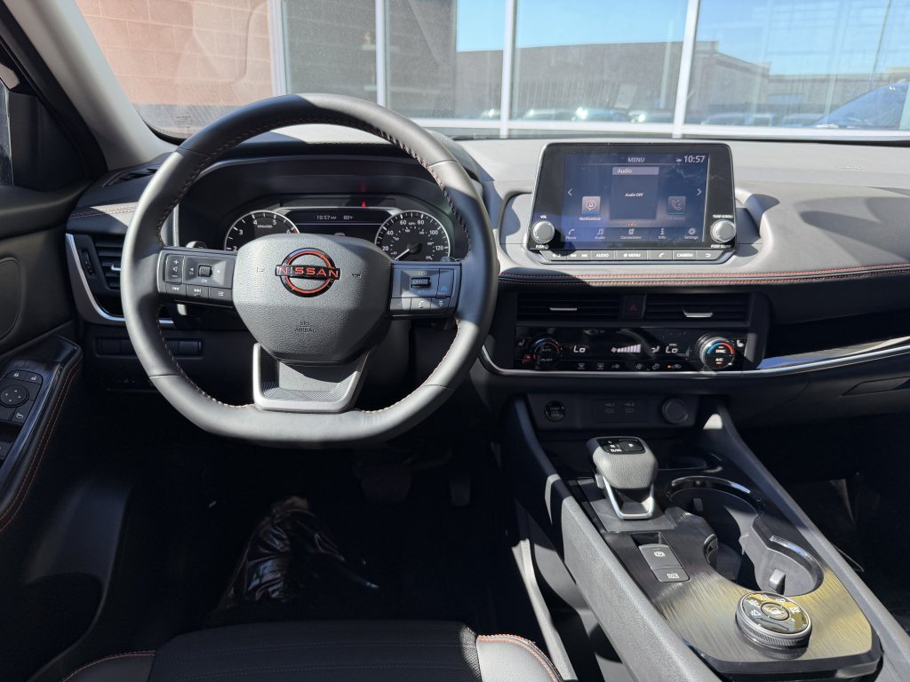 Used 2026 Nissan Rogue SV AWD/4WD image 16