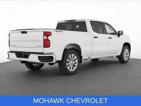 Used 2022 Chevrolet Silverado 1500 Custom AWD/4WD image 5