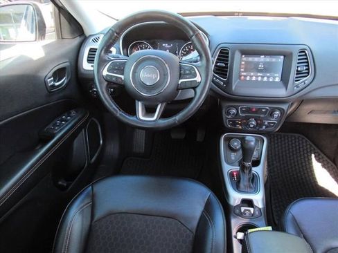 Used 2020 Jeep Compass Latitude w/ Cold Weather Group image 12