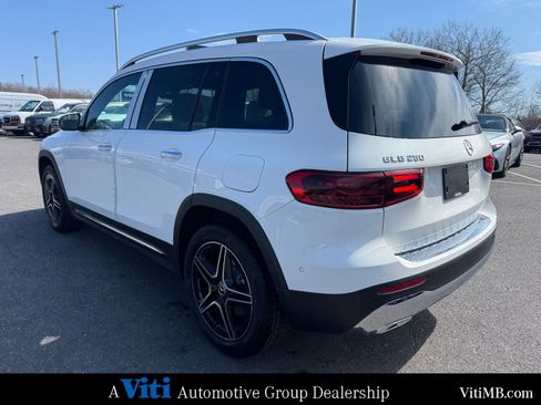 Used 2026 Mercedes-Benz GLB 250 4MATIC image 6