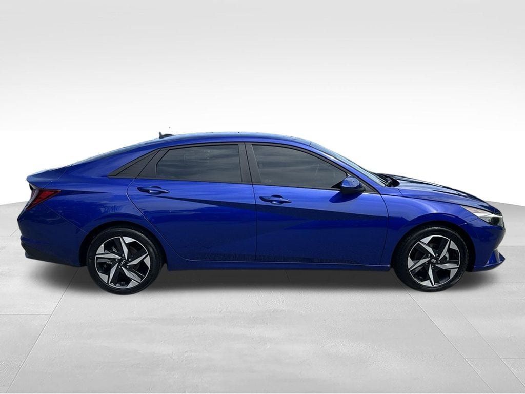 Certified 2023 Hyundai Elantra SEL w/ Convenience Package FWD image 8