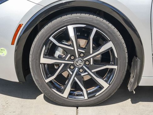 Certified 2023 Toyota Prius Prime FWD image 11