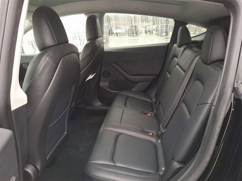 Used 2022 Tesla Model Y Performance image 10