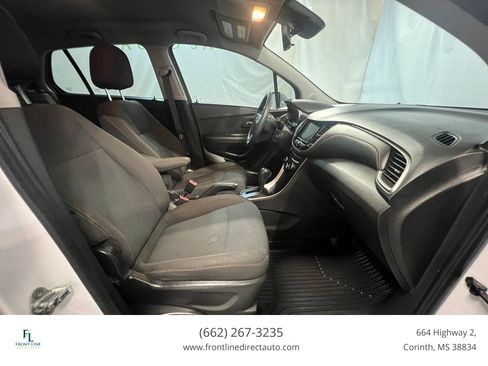 Used 2020 Chevrolet Trax LS FWD image 15