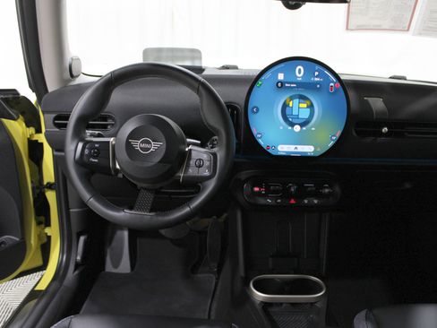 Used 2025 MINI Cooper S image 2