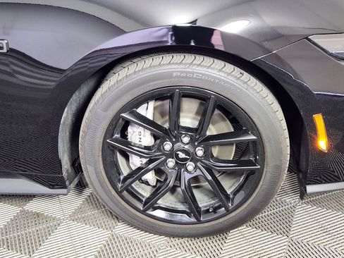 Used 2025 Ford Mustang GT Premium image 9