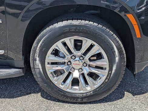 Certified 2025 GMC Yukon Denali AWD/4WD image 10