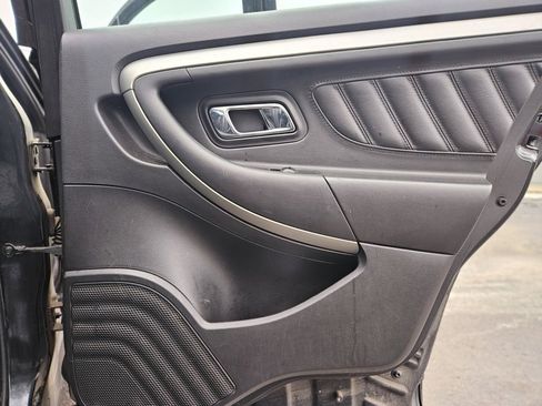 Used 2014 Ford Taurus SEL w/ Equipment Group 201A image 13