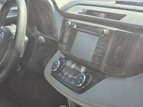 Used 2015 Toyota RAV4 XLE AWD/4WD image 14