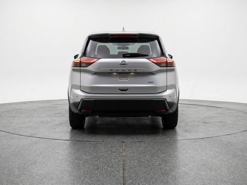 Used 2025 Nissan Rogue SV AWD/4WD image 7