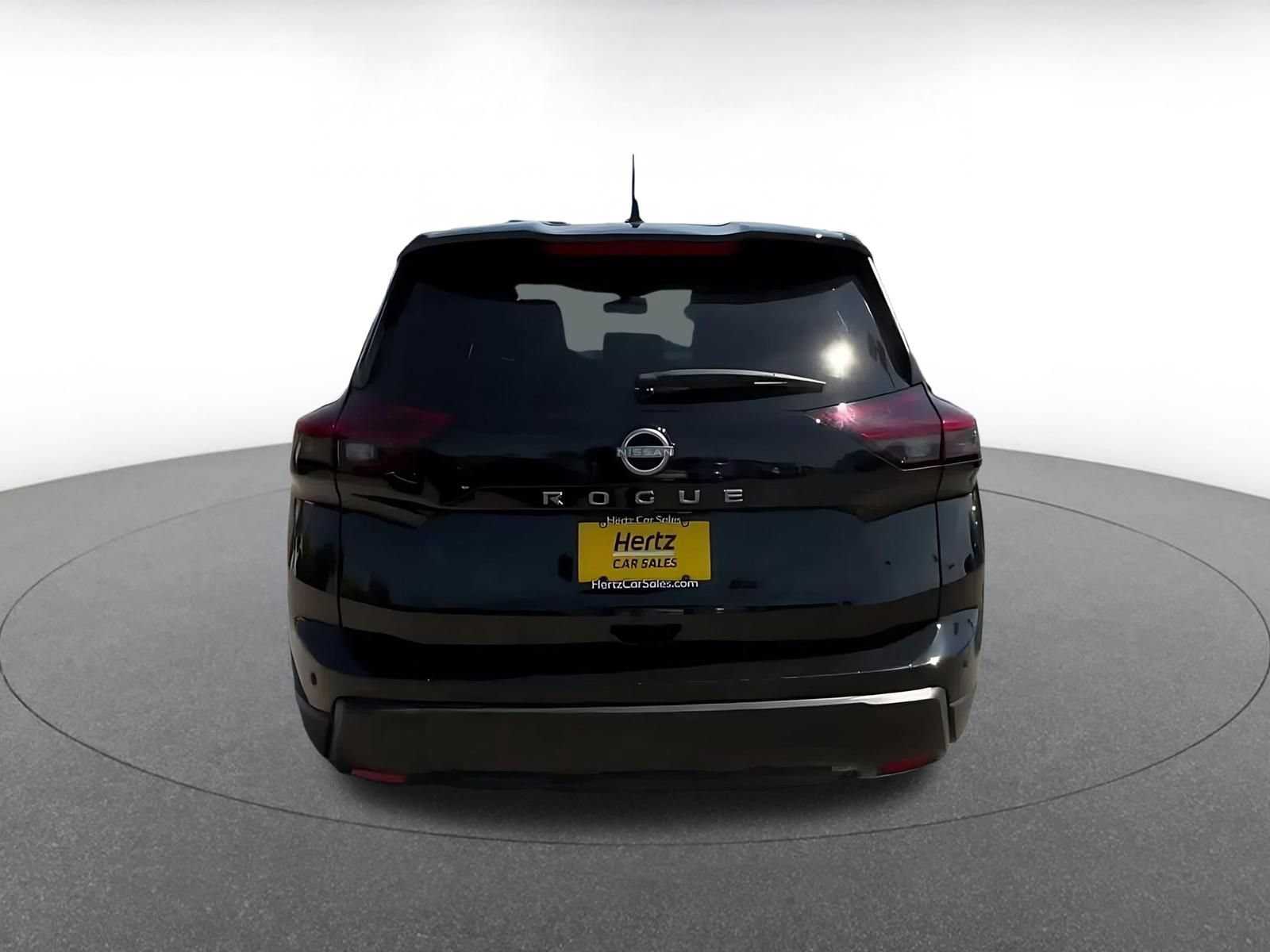 Used 2025 Nissan Rogue SV FWD image 12