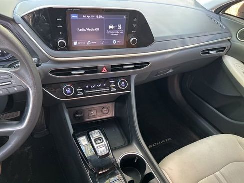 Used 2022 Hyundai Sonata SEL image 12