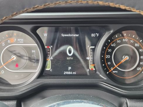 Used 2024 Jeep Wrangler Unlimited Sahara w/ Technology Group AWD/4WD image 35