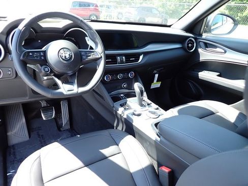 New 2025 Alfa Romeo Stelvio Sprint image 14
