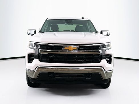 Used 2024 Chevrolet Silverado 1500 LT AWD/4WD image 2