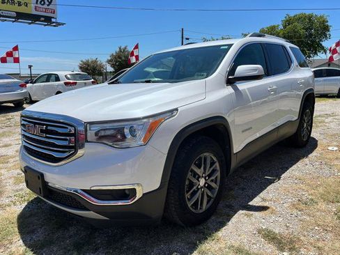 Used 2017 GMC Acadia SLT image 4