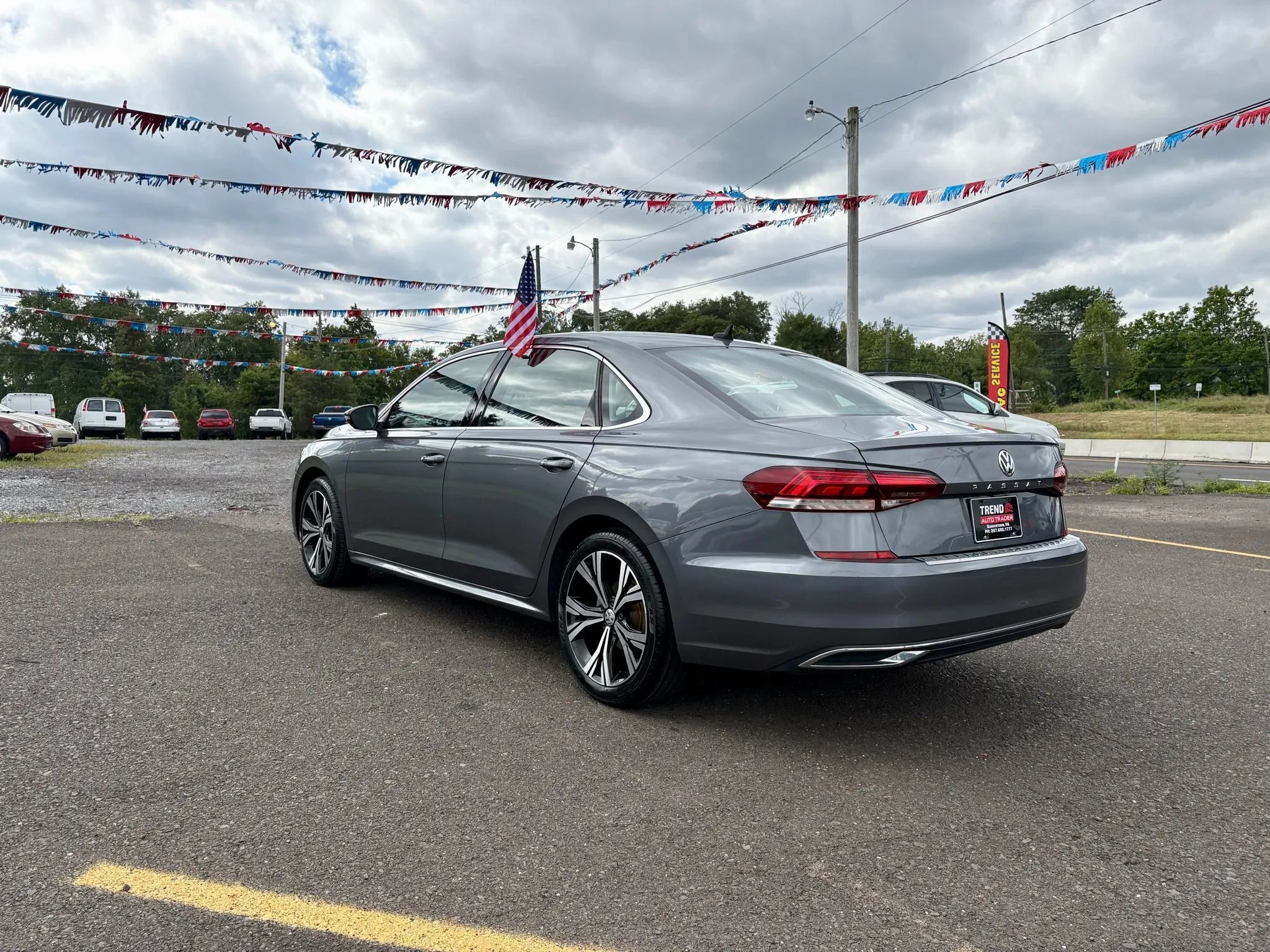 Used 2021 Volkswagen Passat 2.0T SE FWD image 3