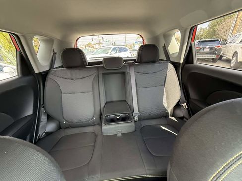 Used 2015 Kia Soul + image 39
