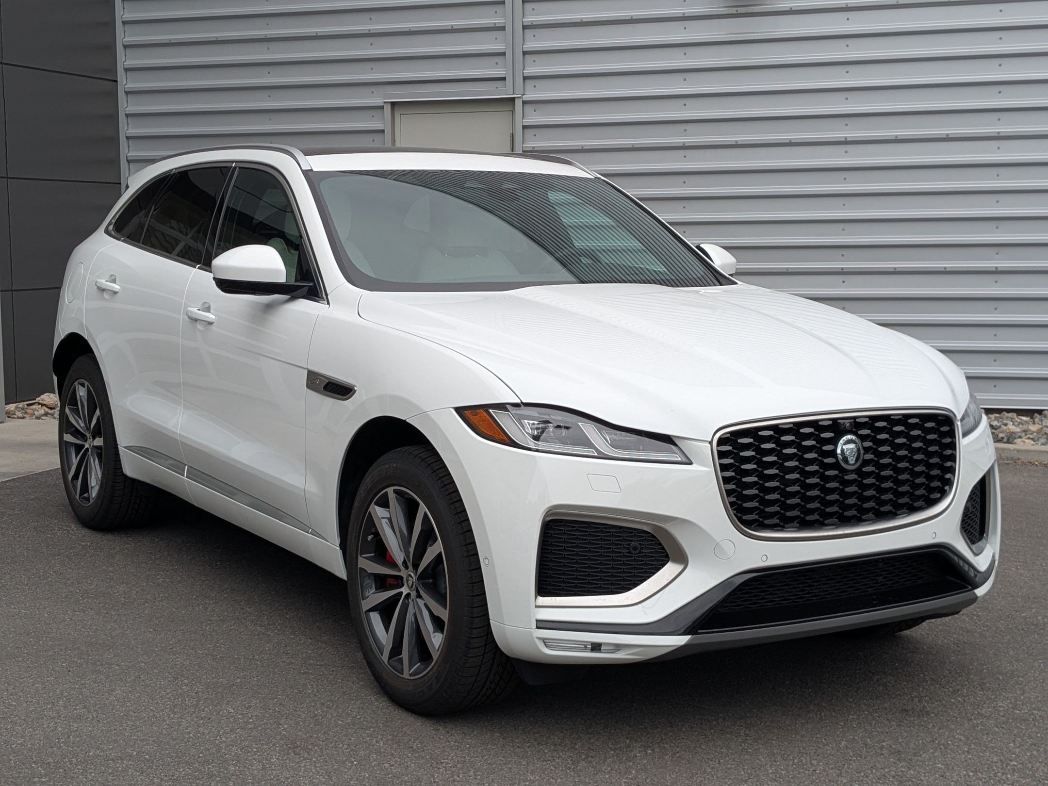 New 2026 Jaguar F-PACE R-Dynamic S AWD/4WD image 3