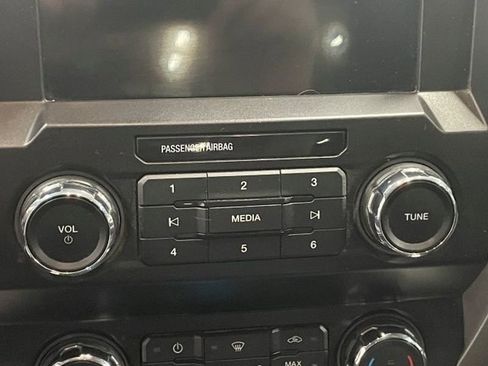 Used 2021 Ford F250 Lariat w/ Chrome Package image 25