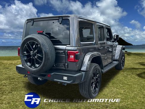 Used 2021 Jeep Wrangler Unlimited Sahara AWD/4WD image 8
