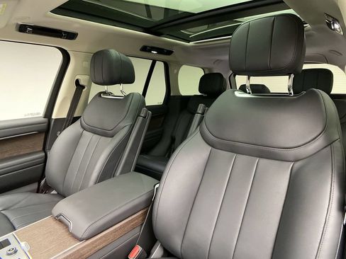 Certified 2023 Land Rover Range Rover SE AWD/4WD image 15