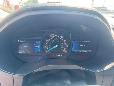 Certified 2022 Ford Edge SEL w/ Convenience Package AWD/4WD image 3