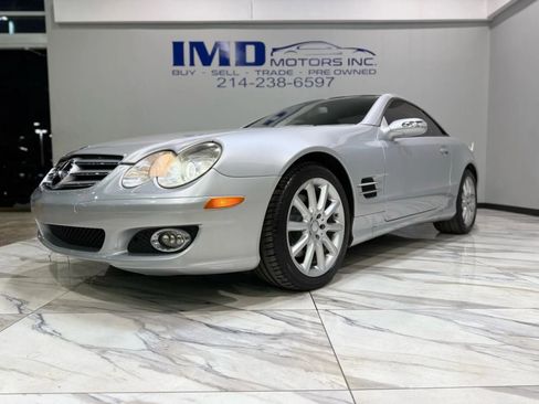 Used 2008 Mercedes-Benz SL 550 w/ P1 Pkg image 2