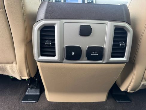 Used 2019 Ford F150 Lariat AWD/4WD image 43
