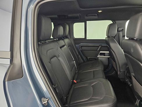 Used 2023 Land Rover Defender 110 SE AWD/4WD image 12