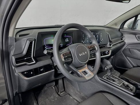 Certified 2025 Kia Sportage LX AWD/4WD image 9