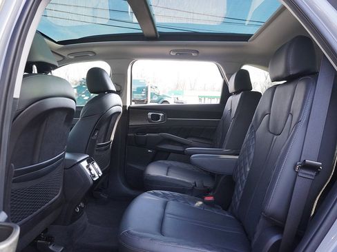 Used 2022 Kia Sorento SX Prestige image 41