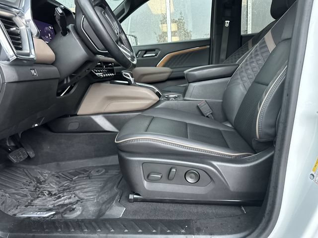 Used 2024 GMC Canyon Denali AWD/4WD image 13