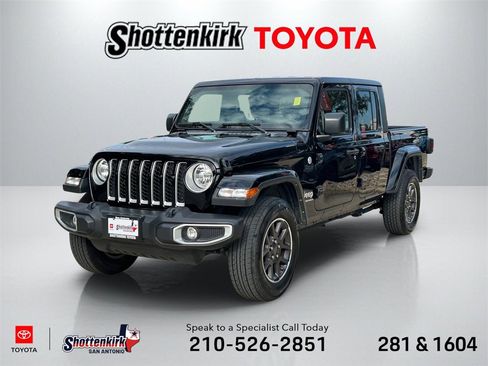 Used 2023 Jeep Gladiator Overland image 1