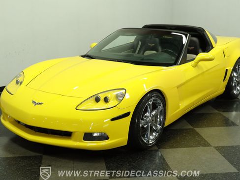 Used 2007 Chevrolet Corvette Coupe RWD image 18